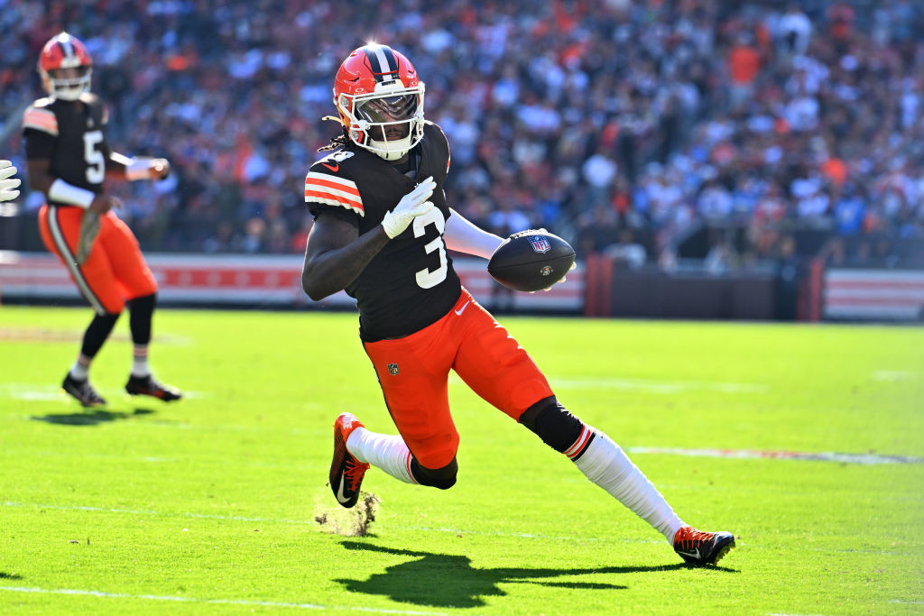 Los Angeles Chargers v Cleveland Browns
