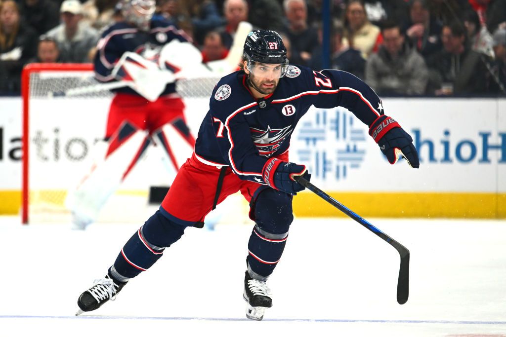 Chicago Blackhawks v Columbus Blue Jackets