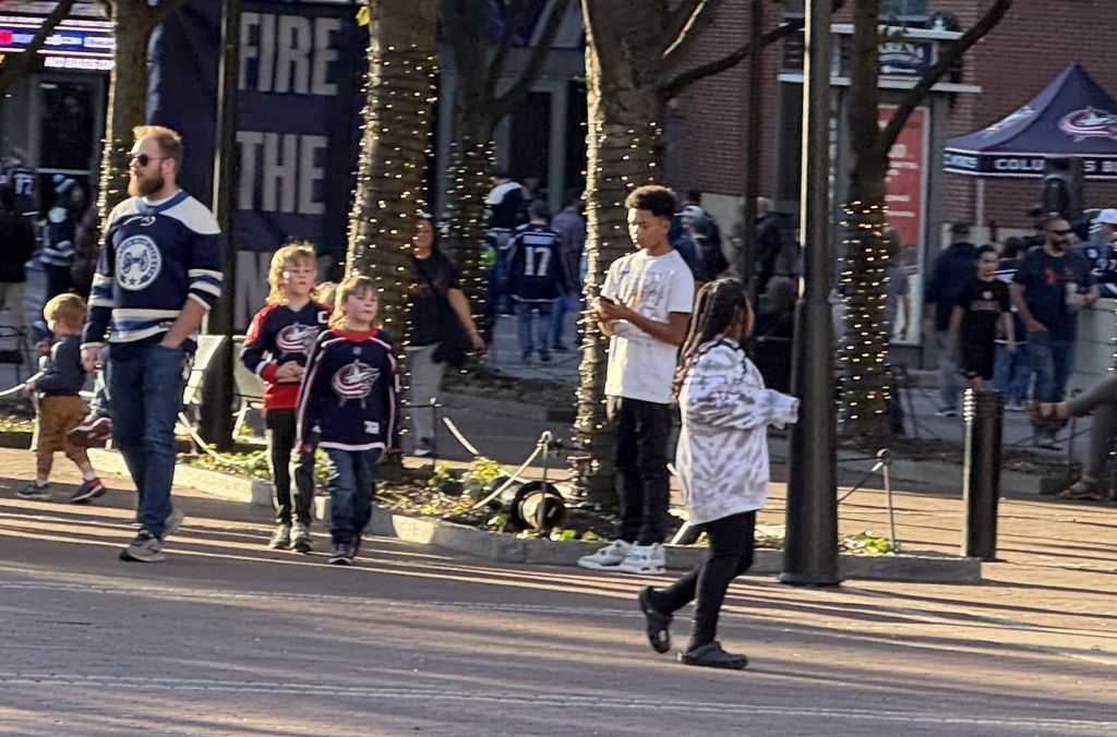 ¡Fanáticos listos para otro partido de sus Blue Jackets!