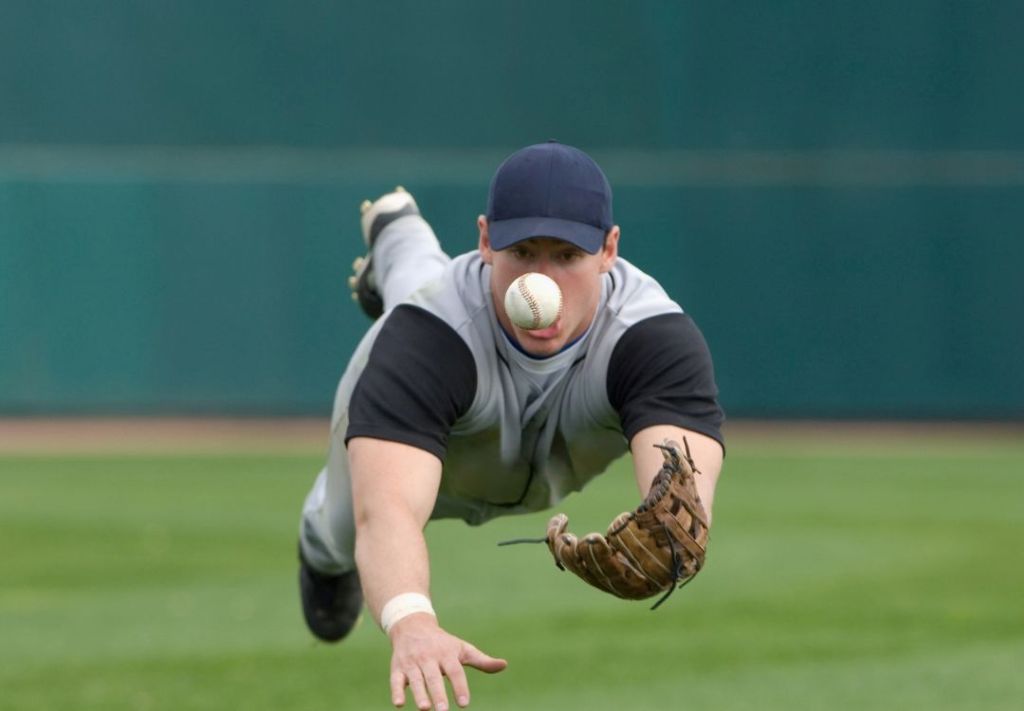 2 de mayo: Buckeyes y Wolverines se enfrentan en béisbol
