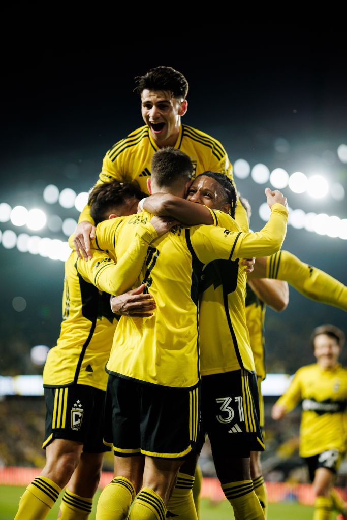 Columbus Crew fuerza el Juego 3 con goleada dominante en casa