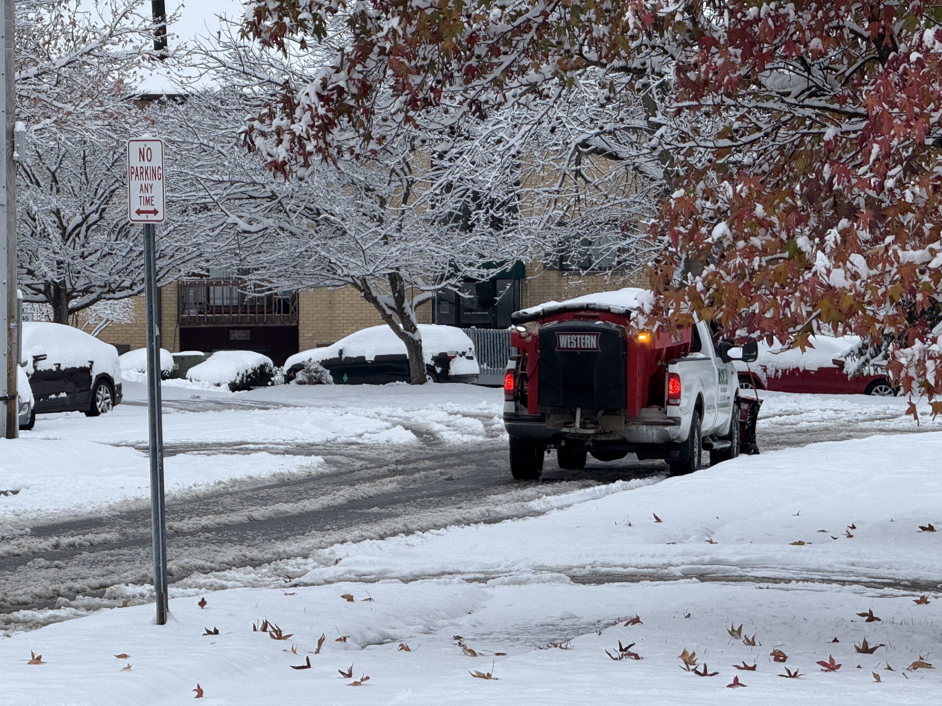 Carreteras bajo nieve en COL-CIN-CLE-IND, diciembre 2025