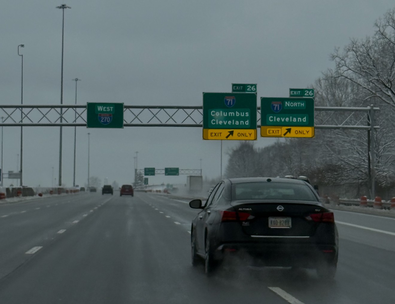 Carreteras bajo nieve en el centro de Ohio, diciembre 2025