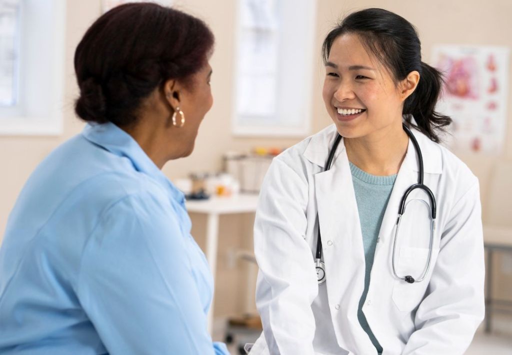 Programa de salud ofrece exámenes de salud femenina sin costo