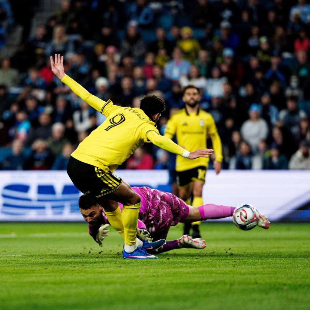 Columbus Crew empata 2-2 ante Sporting KC y Rossi brilla de nuevo