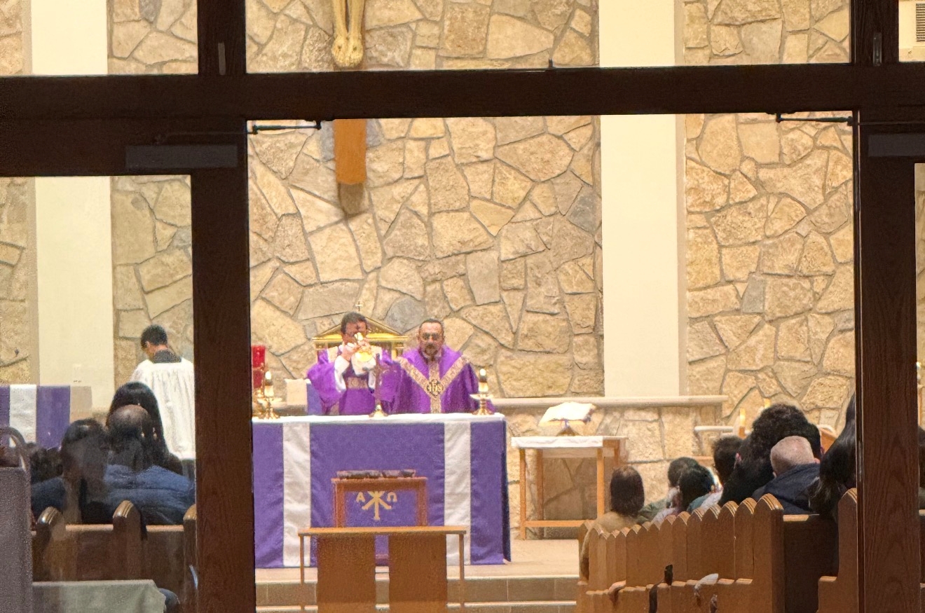 Católicos de Columbus se unen en reflexión durante Semana Santa