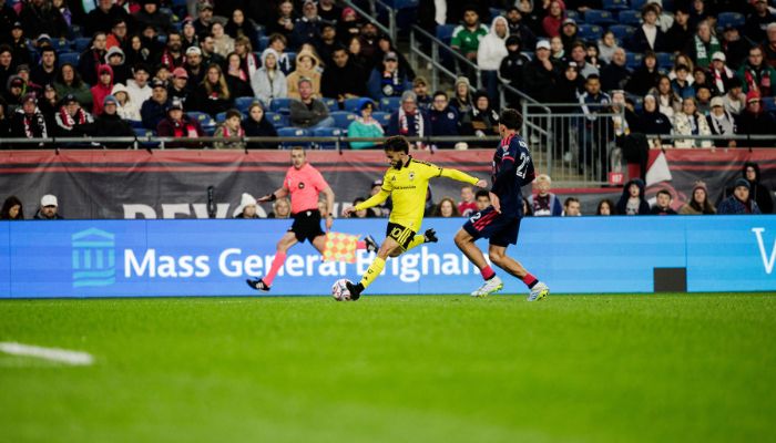 Diego Rossi hace historia en la derrota del Columbus Crew ante New England