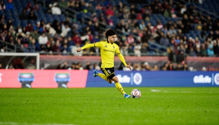 Diego Rossi hace historia en la derrota del Columbus Crew ante New England